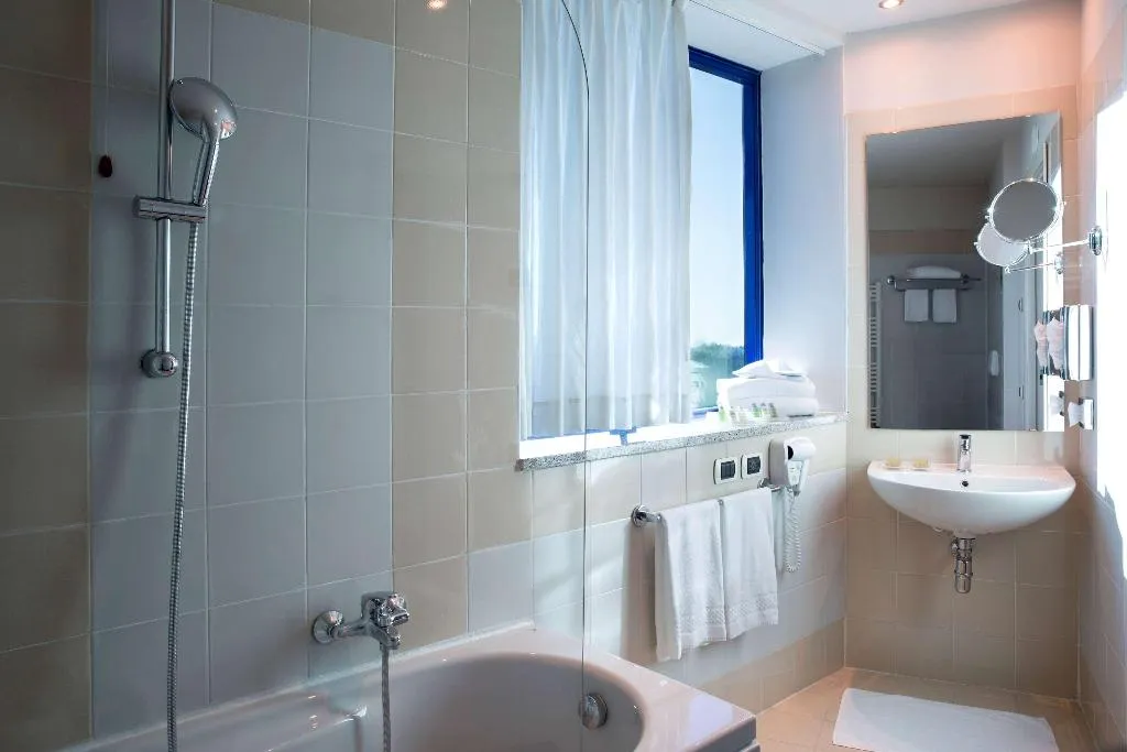 Room, Dolce by Wyndham Milan Malpensa, Milan