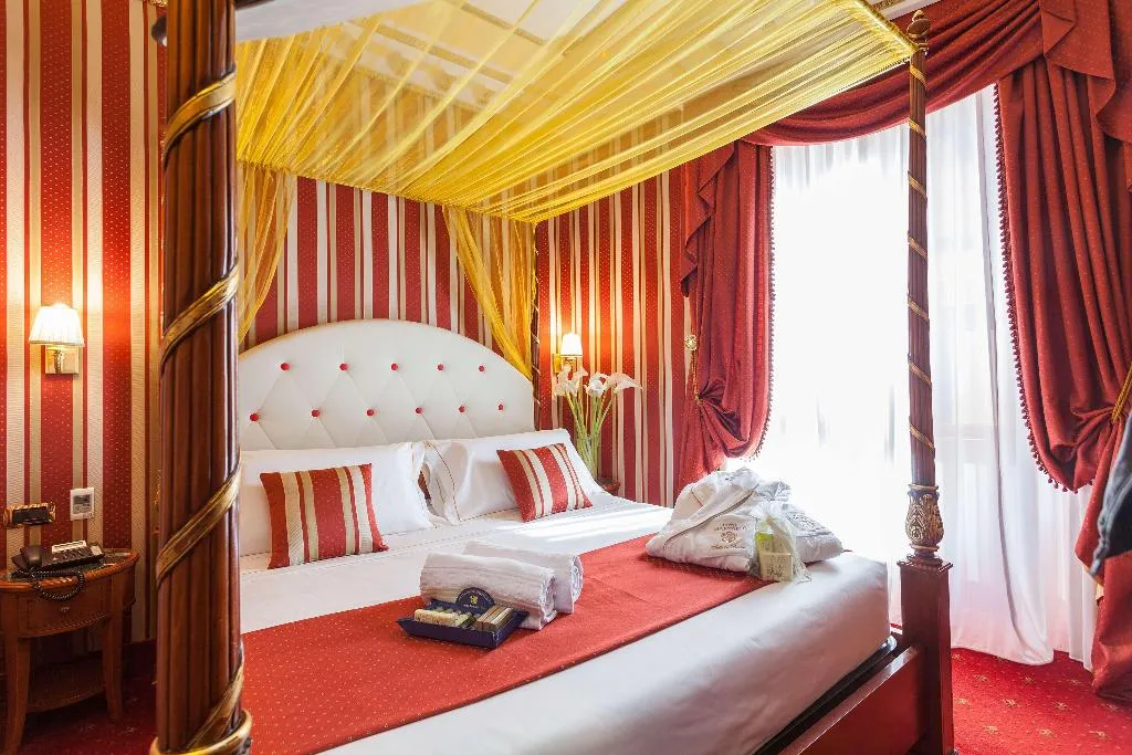 FAMILY ROOM STANDARD Room, Hotel Manfredi Suite In Rome, Rome