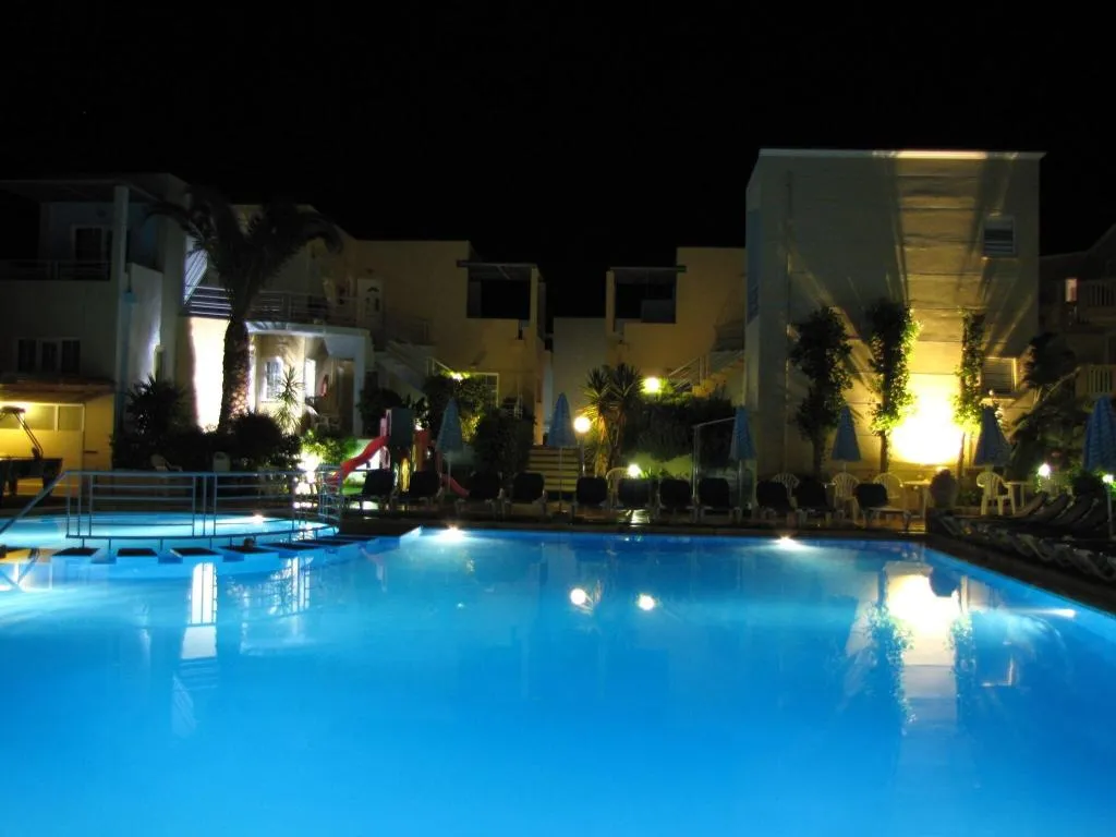 Pool, Futura, Crete