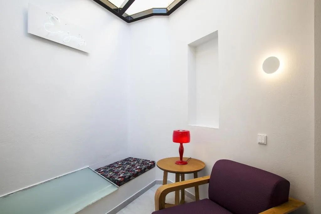 Room, Vol.5 The Mini Lodge, Athens