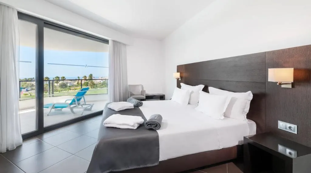 SUITE CLUB Room, RR Alvor Baia Resort, Algarve