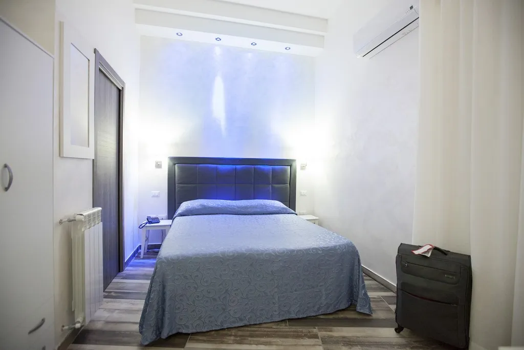 DOUBLE SINGLE USE STANDARD Room, Napoli Garibaldi Square, Naples