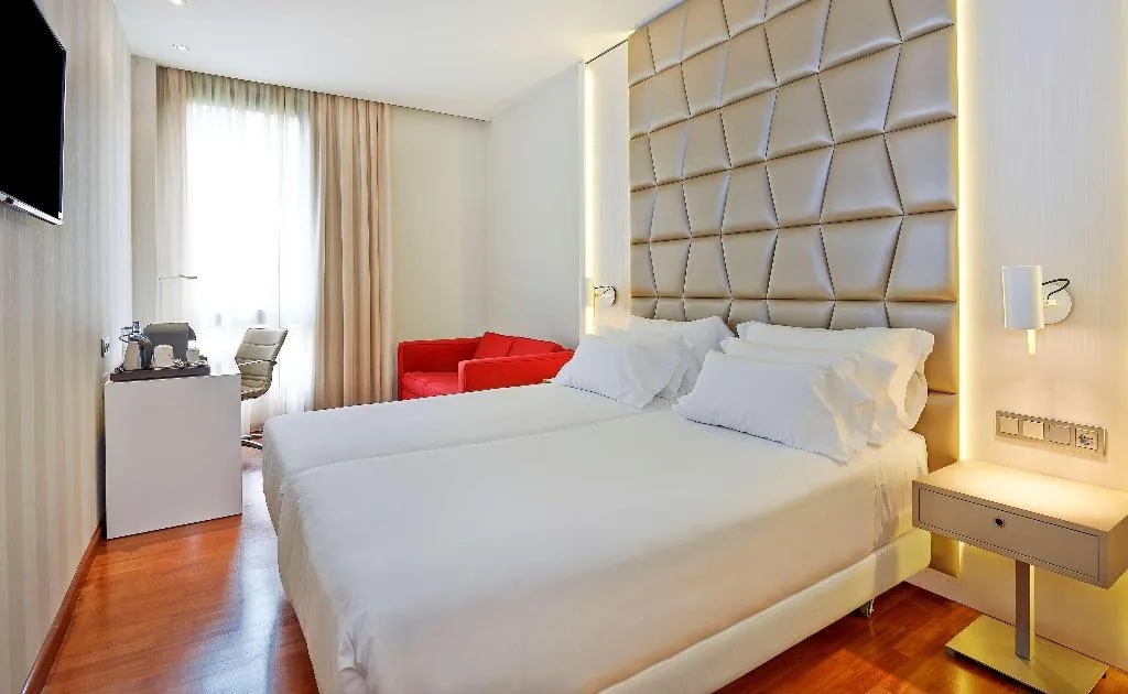 FAMILY ROOM CAPACITY 4 TWO BEDROOMS Room, NH Collection Barcelona Podium, Barcelona