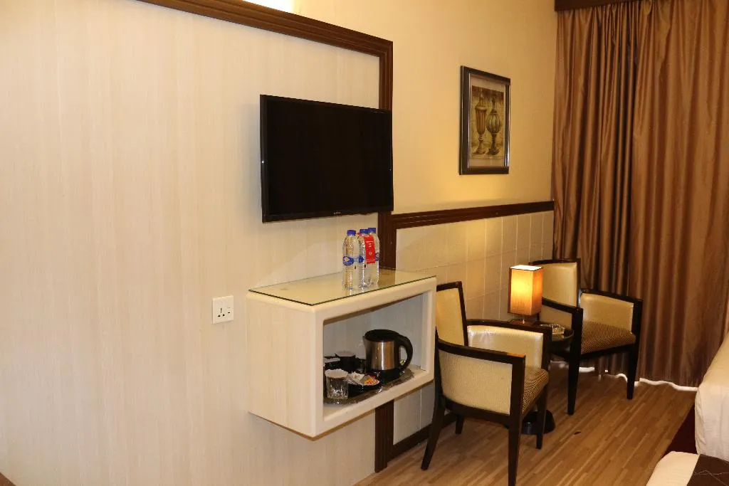 FAMILY ROOM DELUXE WITH BALCONY Room, Al Khaleej Grand, Dubai