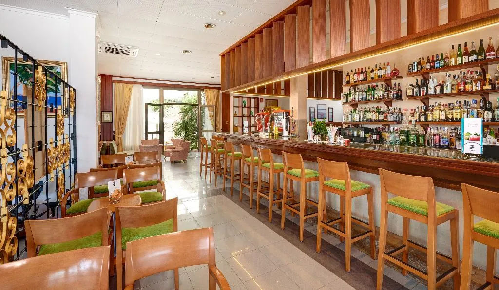 Bar, More, Majorca
