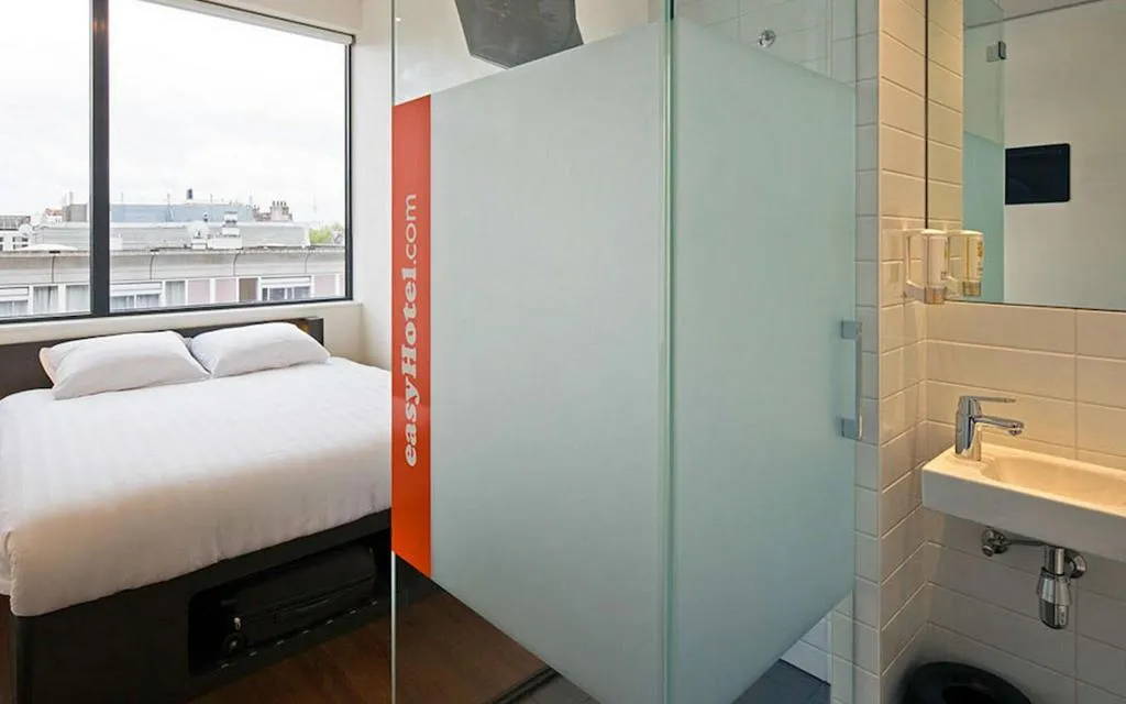 General view, easyHotel Amsterdam City Centre South, Amsterdam