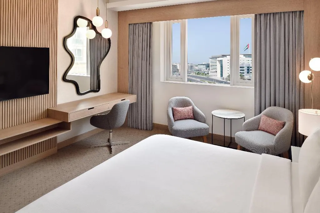 DOUBLE KING SIZE BED Room, Crowne Plaza Jumeirah, Dubai