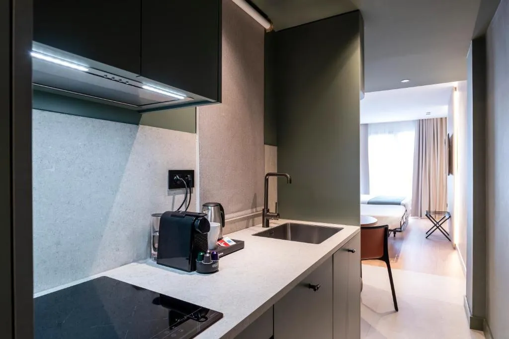STUDIO SUPERIOR Room, Aparthotel Atenea Calabria, Barcelona