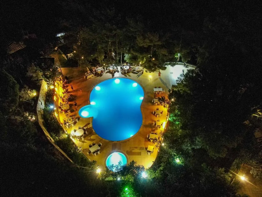 Pool, Dusler Vadisi Kazdaglari, Izmir