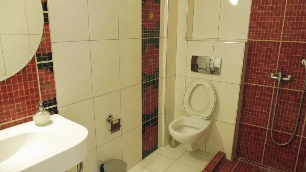 DOUBLE ONE BED Room, Klio Apartments And Studios, Thessaloniki