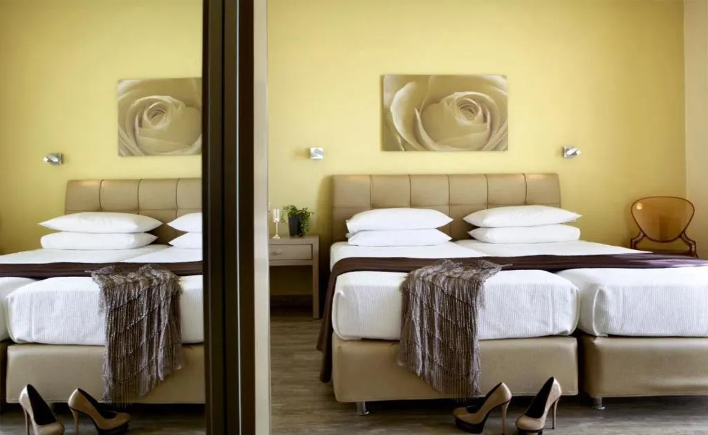 SUITE TWO BEDROOMS ONE BATHROOM Room, Mouikis, Kefallinia