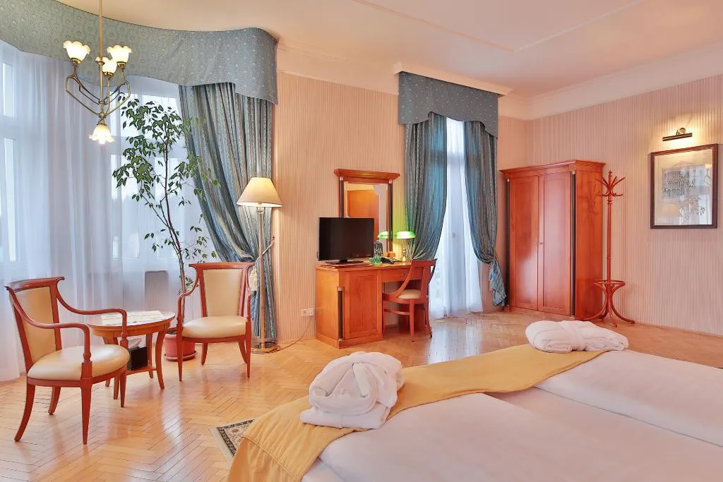 DOUBLE DELUXE Room, Belvedere Wellness Hotel Marianske Lazne, Prague