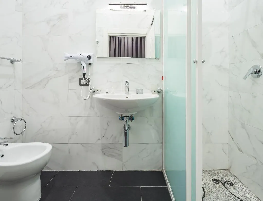 DOUBLE ECONOMY Room, Hotel Palace Napoli, Naples