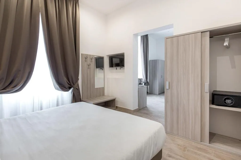Room, Apollo Guest House, Florence