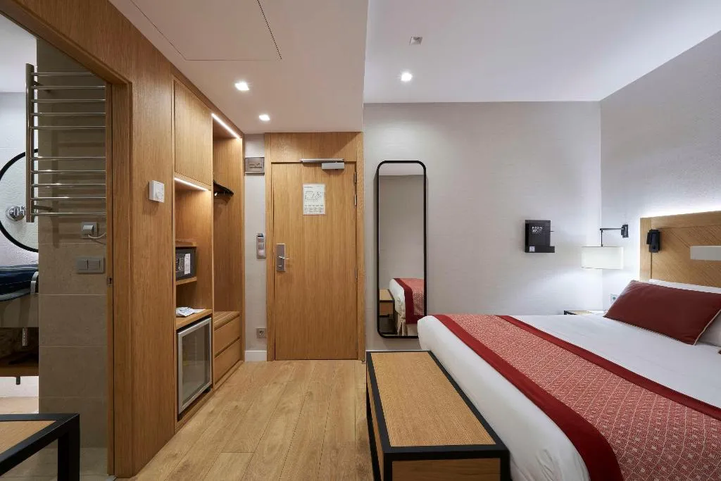 Room, Catalonia Eixample 1864, Barcelona