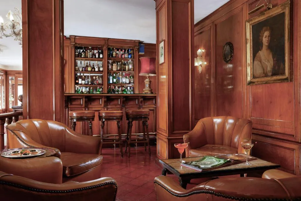 Bar, Forum, Rome
