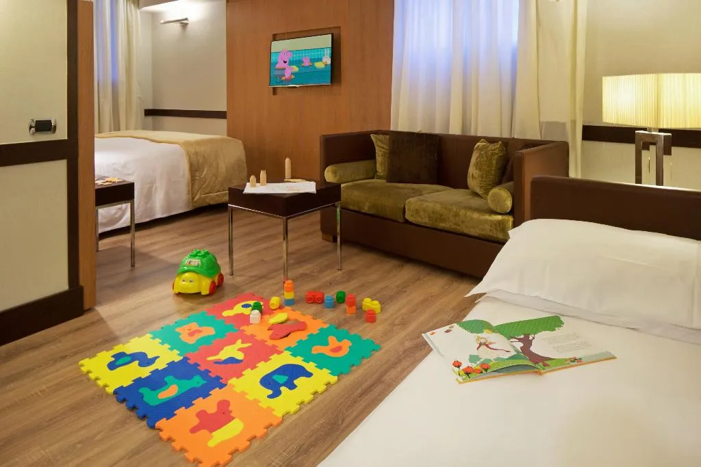 TRIPLE STANDARD Room, Starhotels Ritz, Milan
