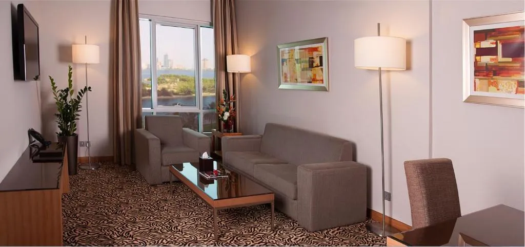 SUITE EXECUTIVE Room, Copthorne Hotel Sharjah, Dubai