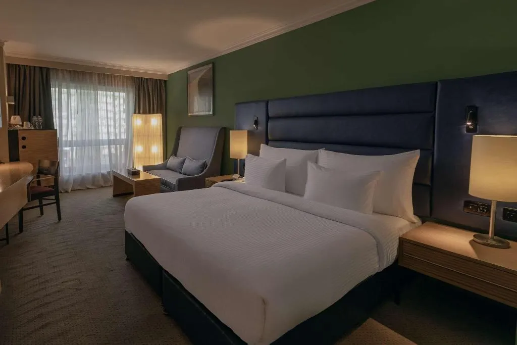 DOUBLE EXECUTIVE KING BED Room, Radisson Blu Cairo Heliopolis, Cairo