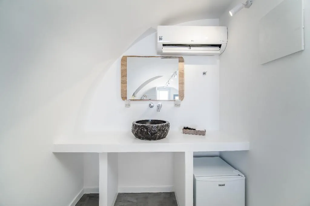 SUITE PREMIER SEA VIEW Room, Serenita Luxury Suites, Santorini