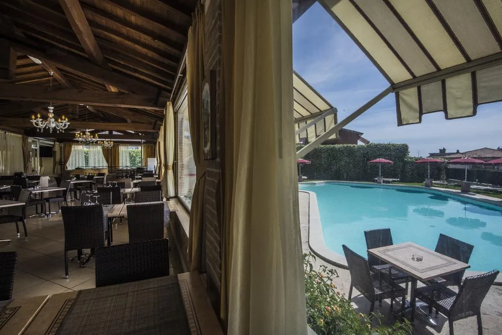 Restaurant, Villa Tirreno, Rome