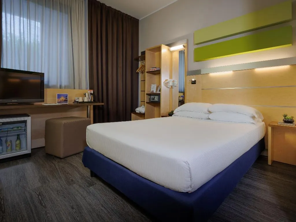 DOUBLE STANDARD Room, iH Hotels Milano Gioia, Milan