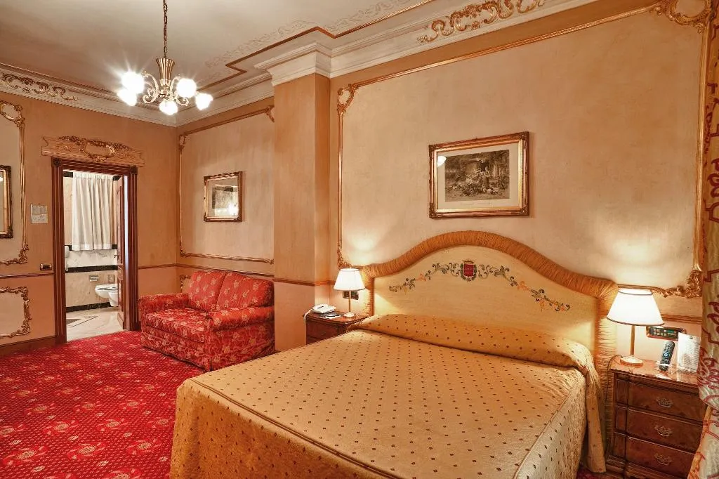 TRIPLE DELUXE Room, Grand Hotel Wagner, Palermo