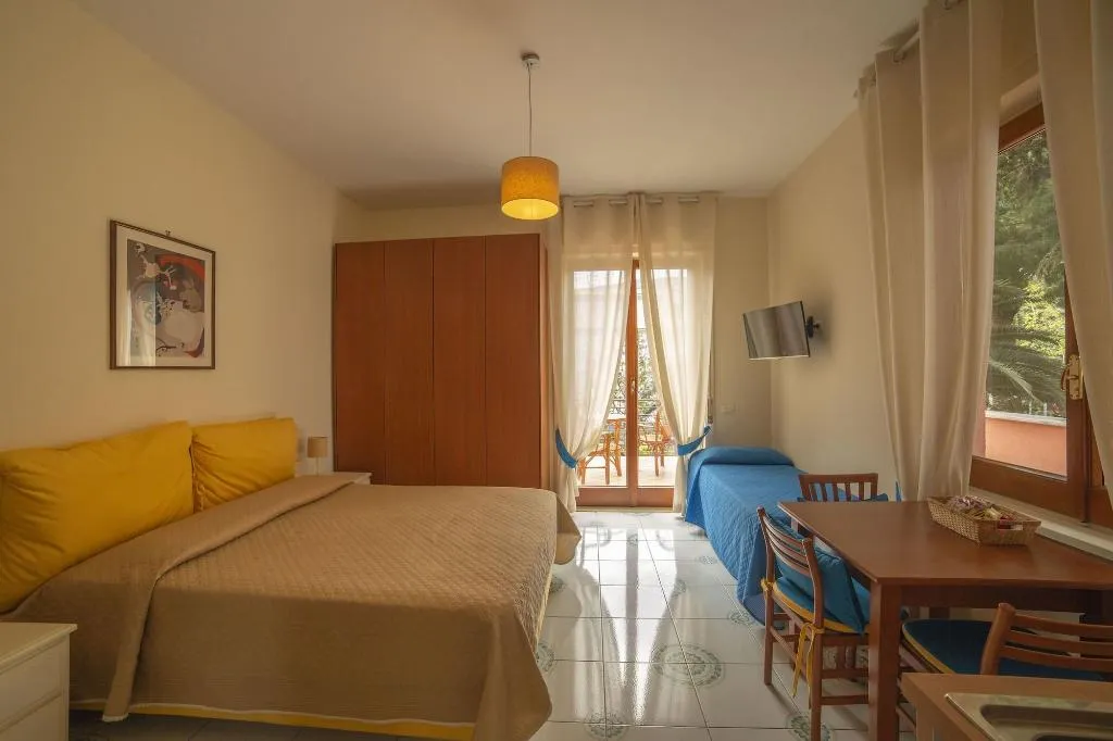 Room, Villa Rosa Sorrento, Naples
