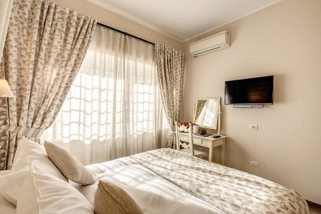 JUNIOR SUITE BASIC Room, Casa Mia Vaticano, Rome
