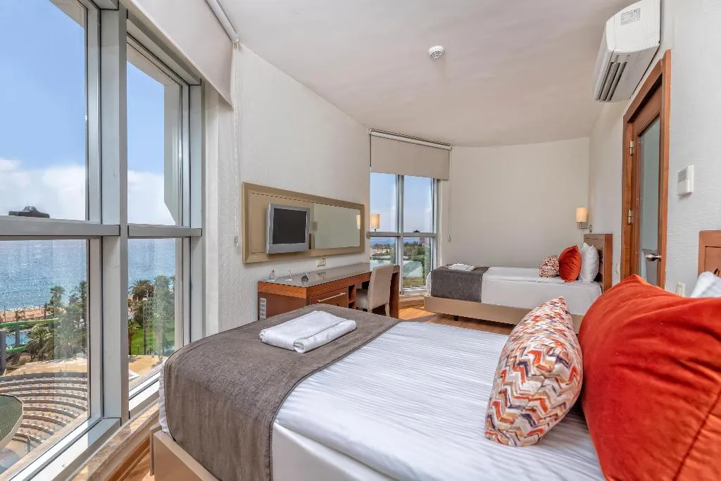 FAMILY ROOM SEA VIEW Room, Kirman Leodikya Resort, Antalya