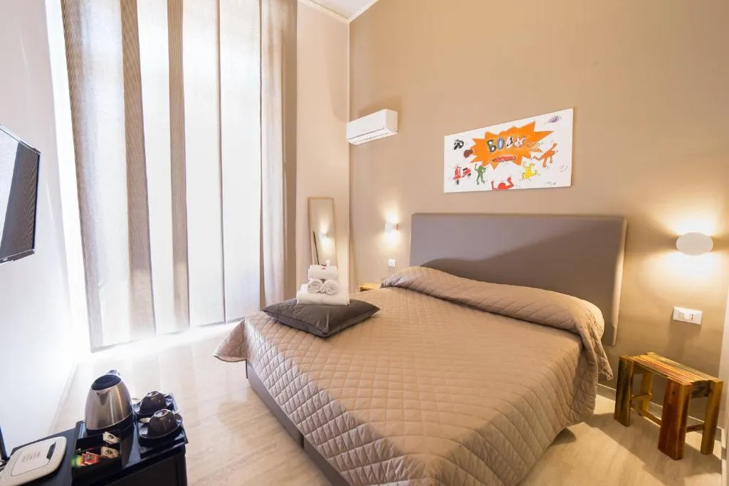 DOUBLE CLASSIC Room, P.c Boutique La Loggia, Naples