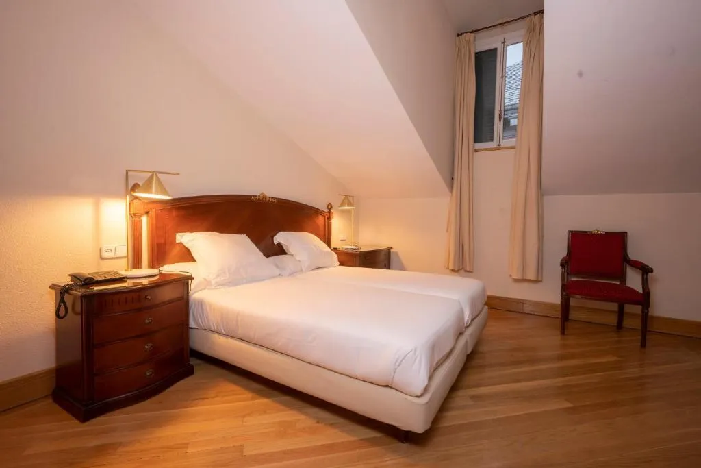 Double or Twin ECONOMY Room, Miranda and Suizo, Madrid