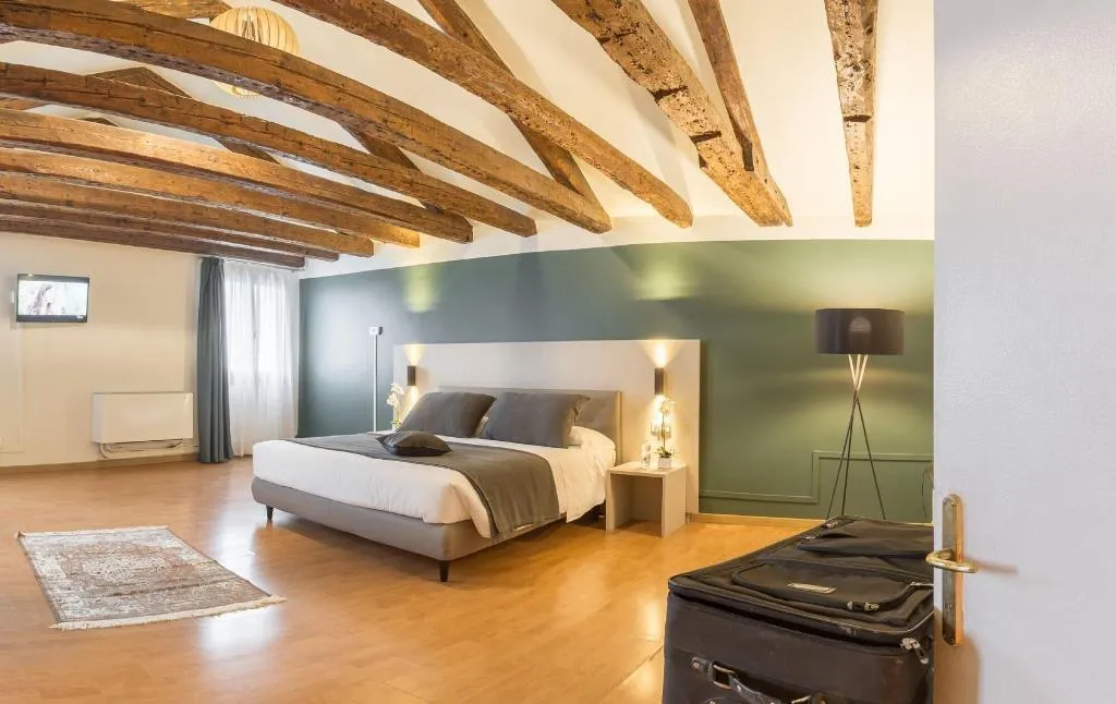 Room, Grand Canal Suites, Venice