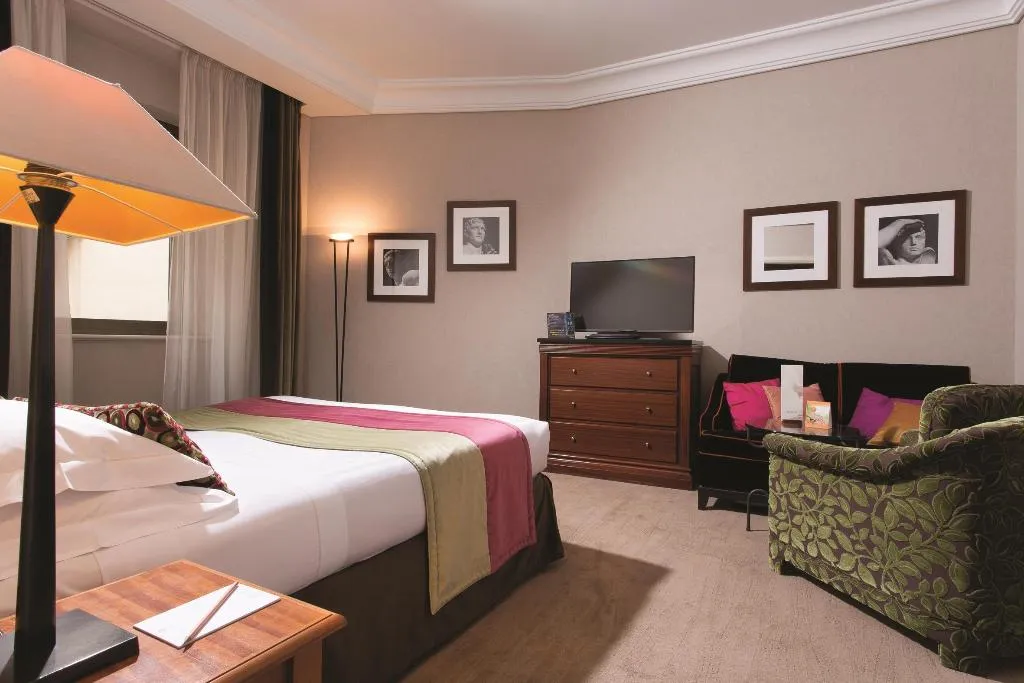 Room, Dei Mellini, Rome