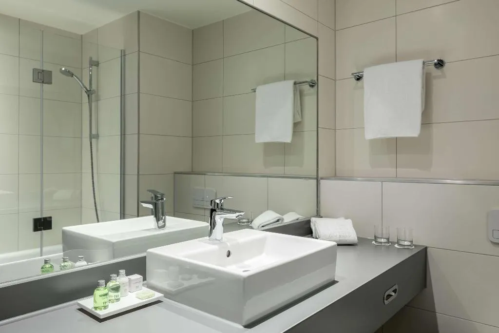 JUNIOR SUITE STANDARD Room, NH Maastricht, Amsterdam