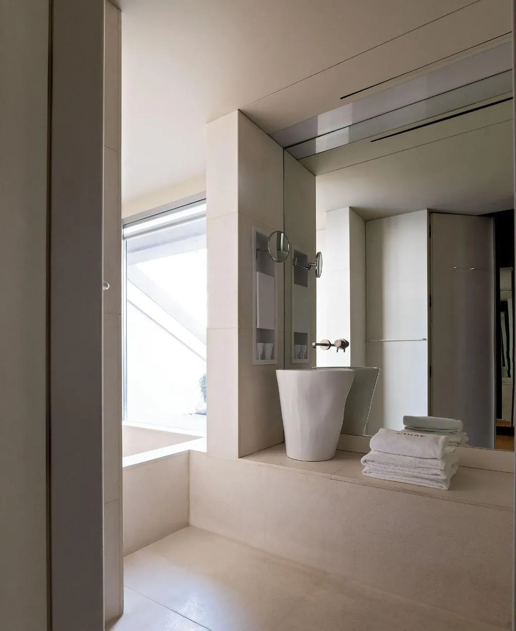 Room, Strafhotel a member of Design Hotels, Milan