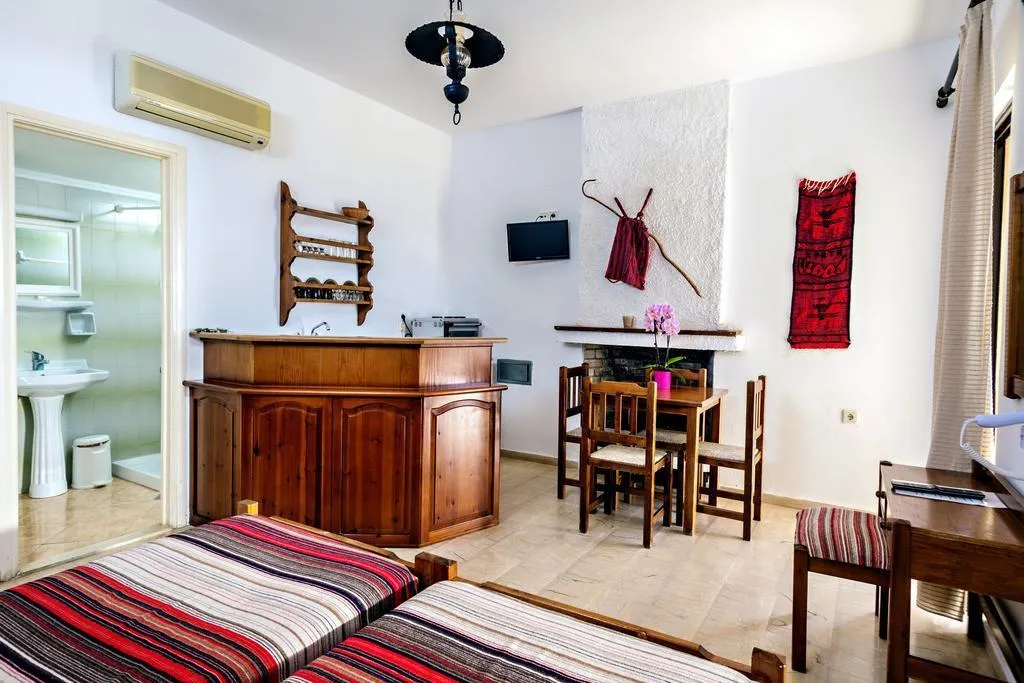 General view, Matzi Apartments, Crete