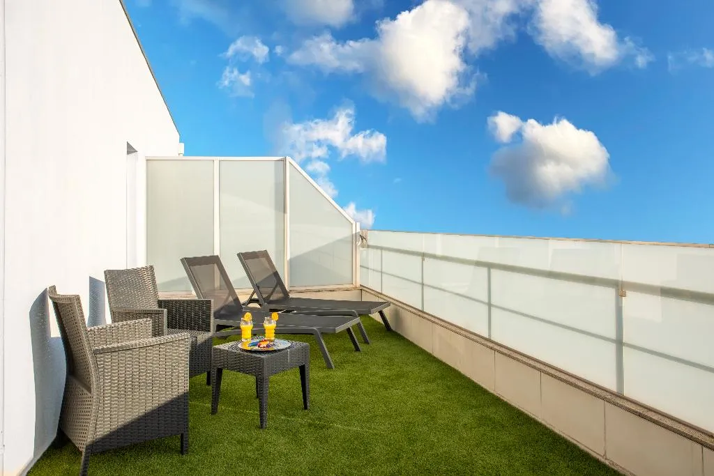 DOUBLE SUPERIOR WITH TERRACE Room, Hotel Cristal Porto, Porto