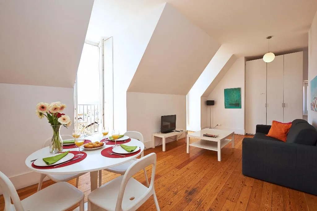 APARTMENT THREE BEDROOMS Room, Hello Lisbon Conde Barao Apartments, Lisbon
