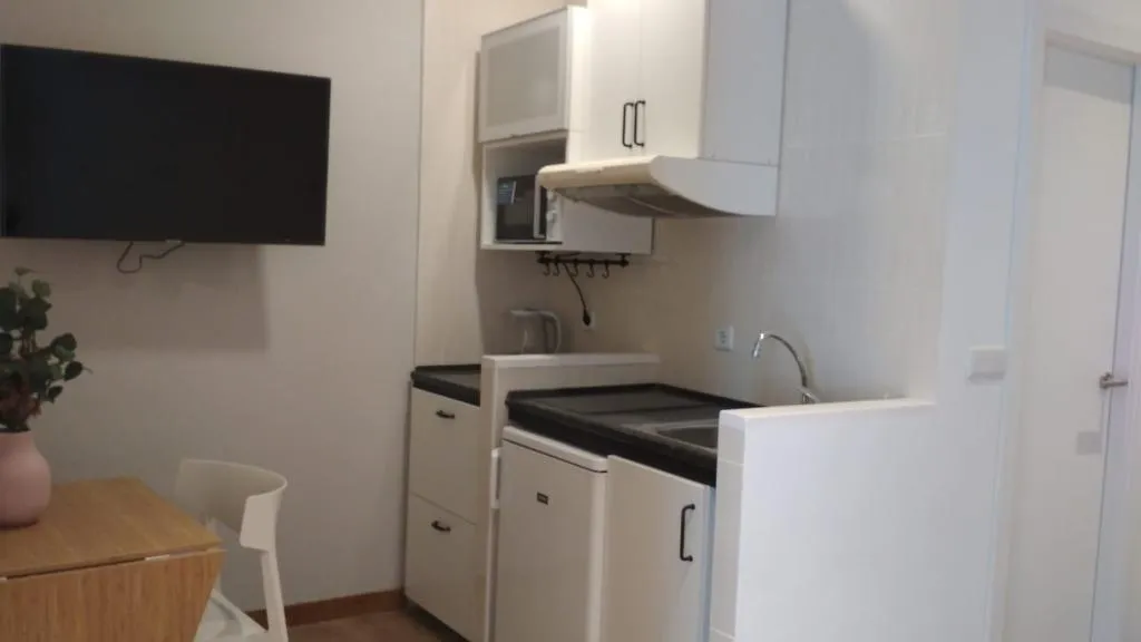 APARTMENT TWO BEDROOMS Room, Smartr Madrid Gran Via 47, Madrid