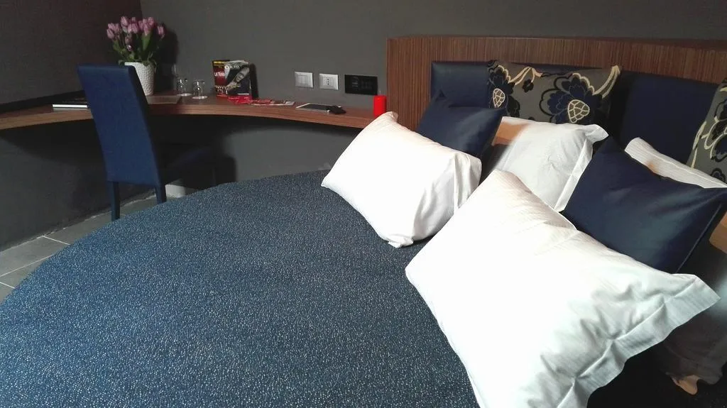 JUNIOR SUITE STANDARD Room, The Building, Rome