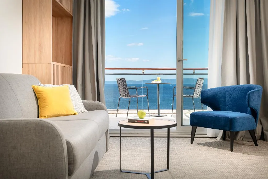 APARTMENT SEA VIEW WITH BALCONY Room, Noemia Apartments, Split