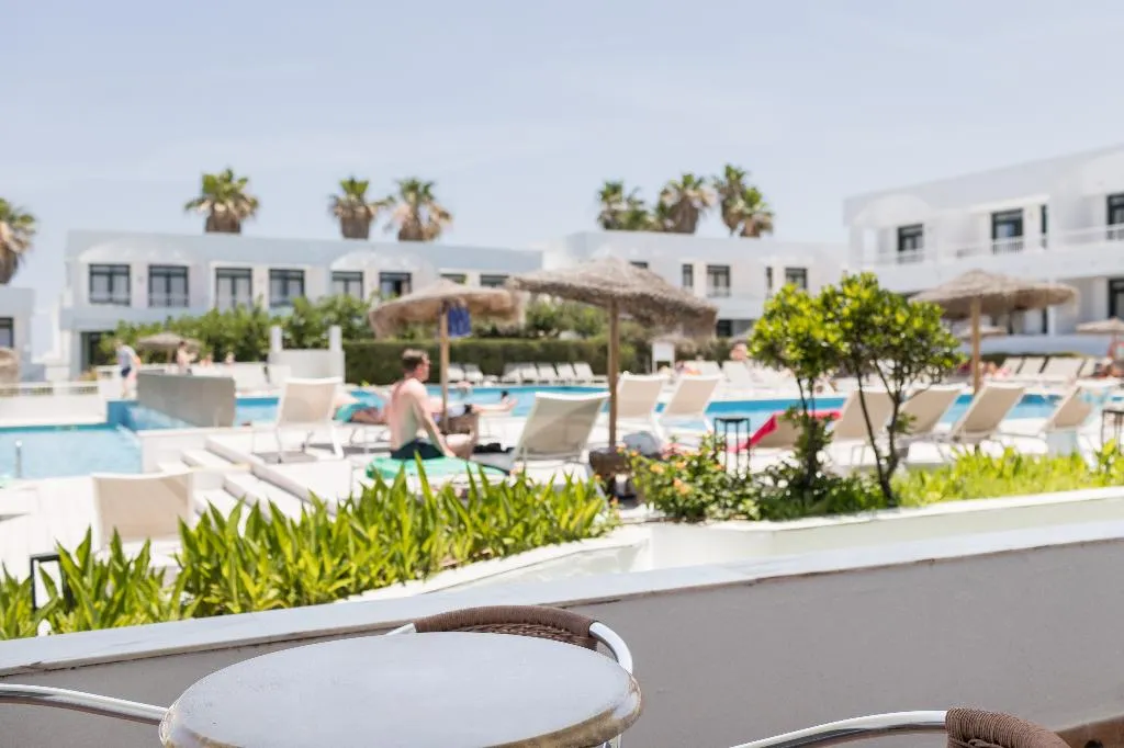 APARTMENT POOL VIEW Room, Beach Club, Menorca