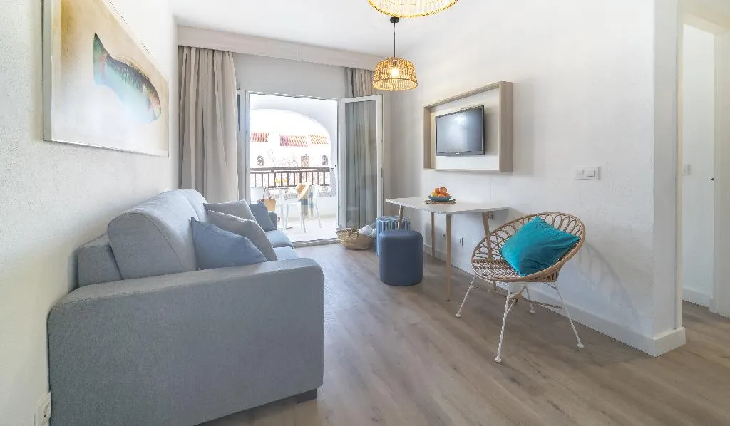 Room, Carema Club Resort, Menorca