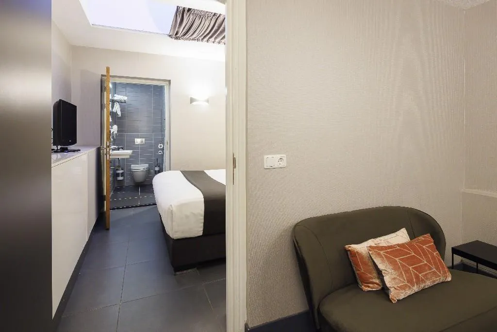 DOUBLE basement Room, CC Hotel, Amsterdam