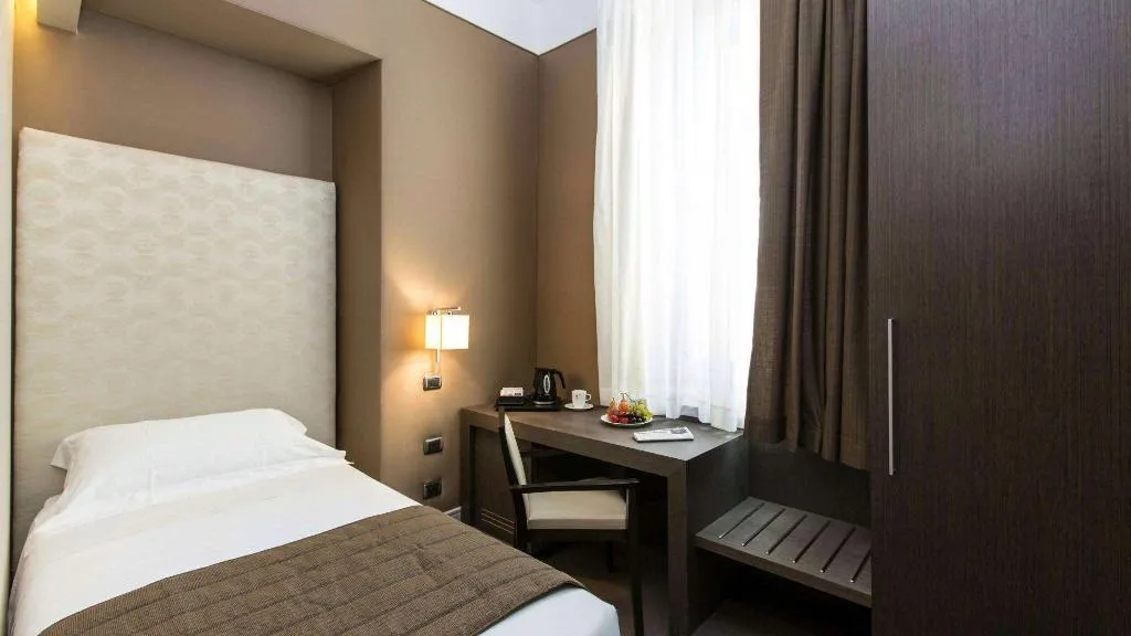 Room, Monti Palace Hotel, Rome