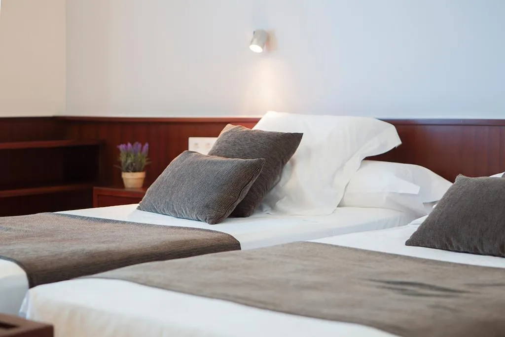 DOUBLE STANDARD Room, Hotel Emporda, Costa Brava
