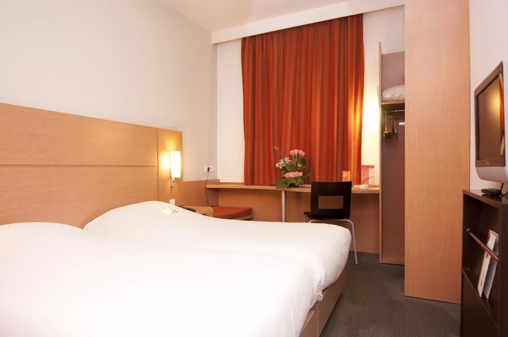 DOUBLE WITH DOUBLE BED Room, Ibis Marrakech Centre Gare, Marrakech
