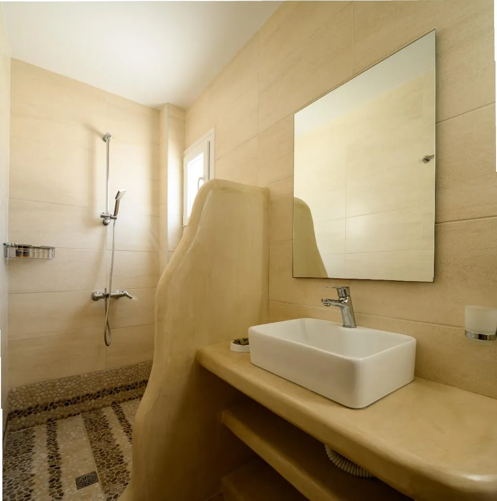 Double or Twin SUPERIOR Room, Selini Hotel Santorini, Santorini