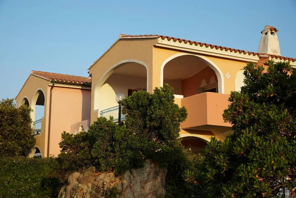 APARTMENT SEA VIEW CAPACITY 5 Room, Lu Nibareddu Aparthotel, Olbia
